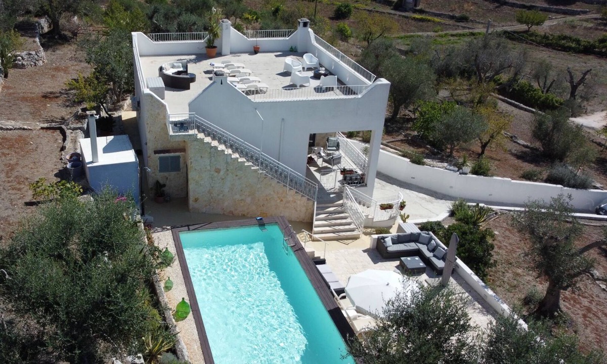 Ostuni Villa | Beautiful villa with scenic views, located between Ostuni & Cisternino.