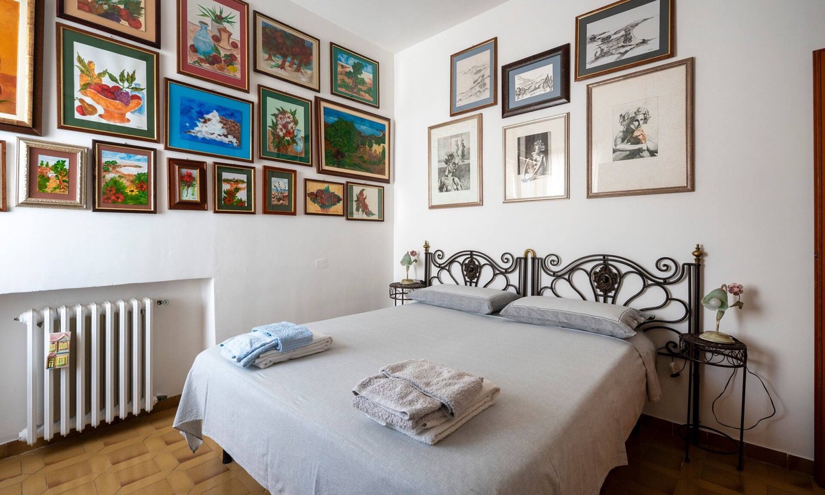 Polignano a Mare Bed & Breakfast | Bed and Breakfast 'La Camera Delle Ragazze' with Shared Pool, Wi-Fi, and Air Conditioning
