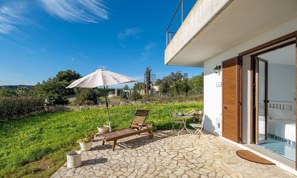 Santa Caterina Bed & Breakfast | Bed and Breakfast 'Cala D'Aspide - Camera Vista Mare' with Sea View, Wi-Fi and Air Conditioning