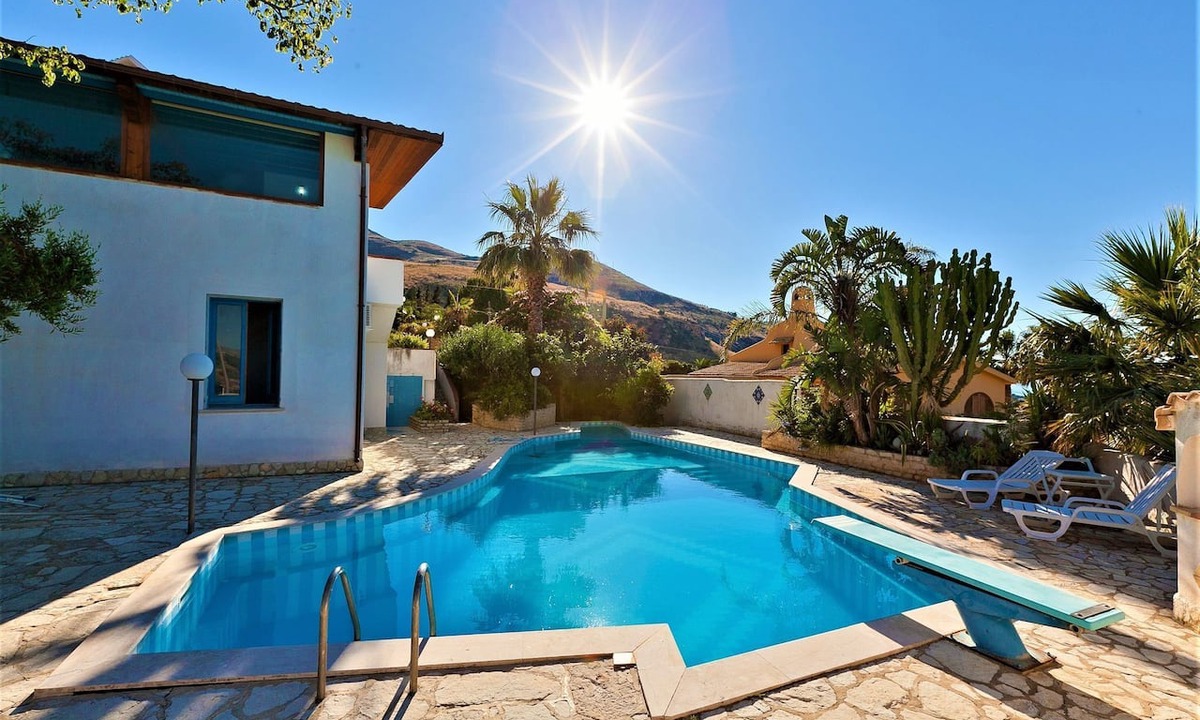 Valderice House | Belvilla by OYO Villa Le Palme Nove