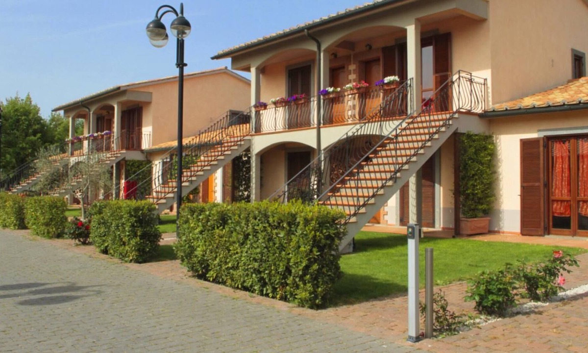Sorano Apartment | Bilocale 2+2 - One Bedroom Apartment, Sleeps 4