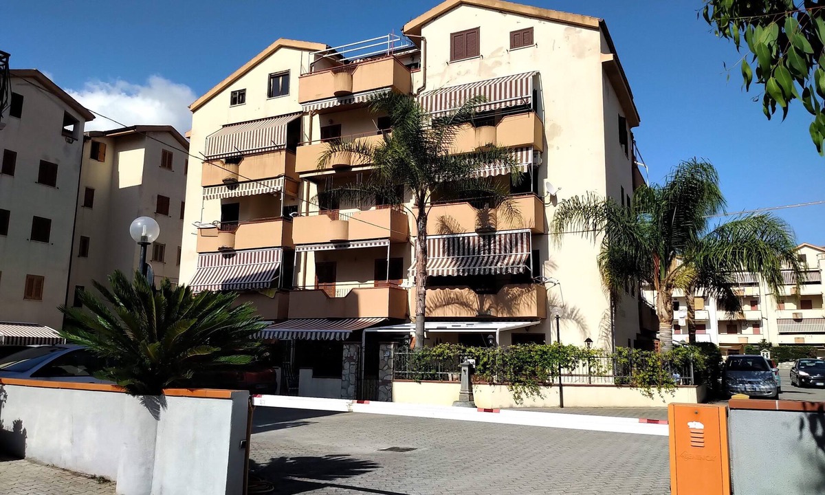 Scalea House | Brain Apartment Scalea