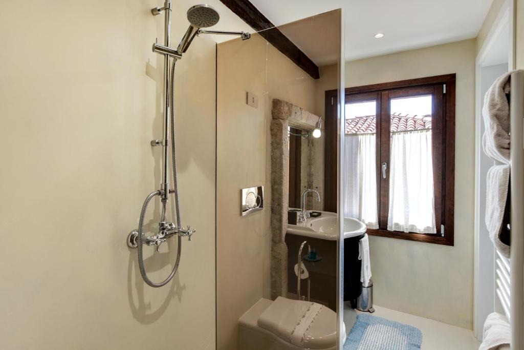 San Polo Apartment | Ca' Badoer West Studio