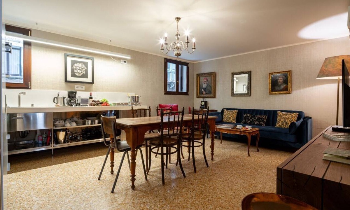 San Marco Apartment | Ca' Moro - MURANO - sleep 3 guests - very romantic
