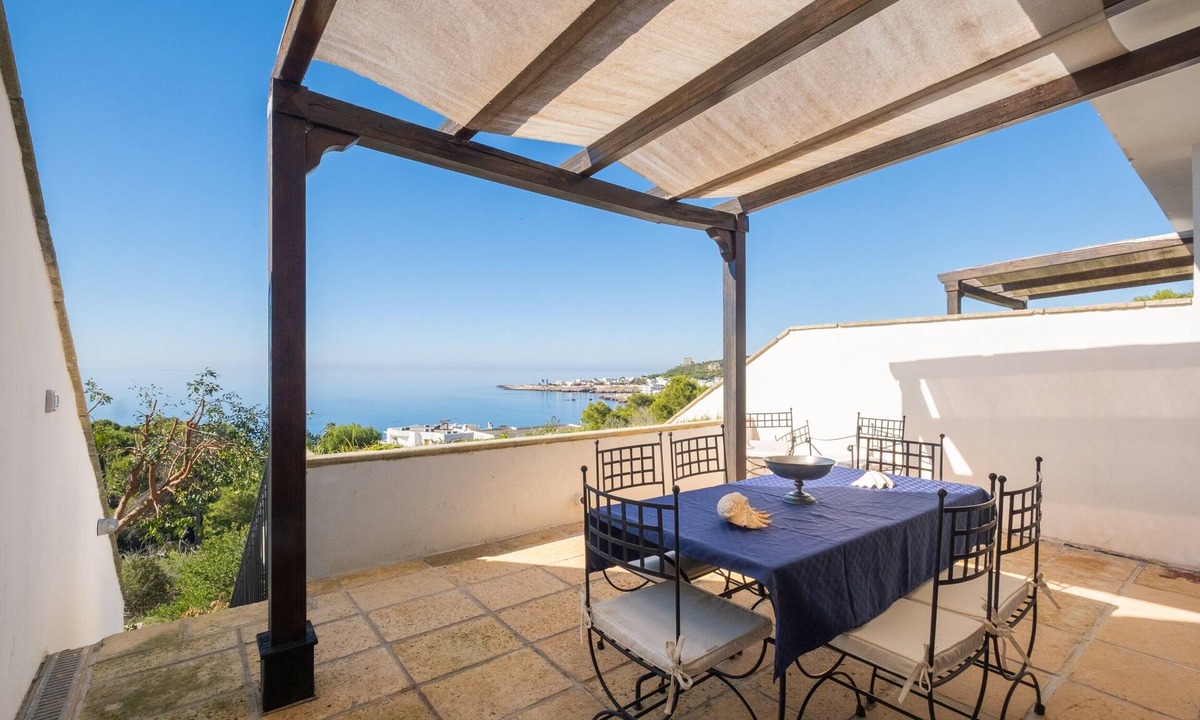 Santa Caterina Apartment | Cala D'Aspide Apartment 5 with Sea View, Wi-Fi, and Air Conditioning