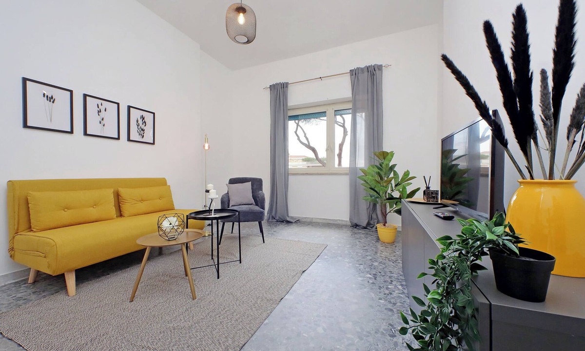 Ostiense Apartment | Carmen's Flat by Domus&Dimore