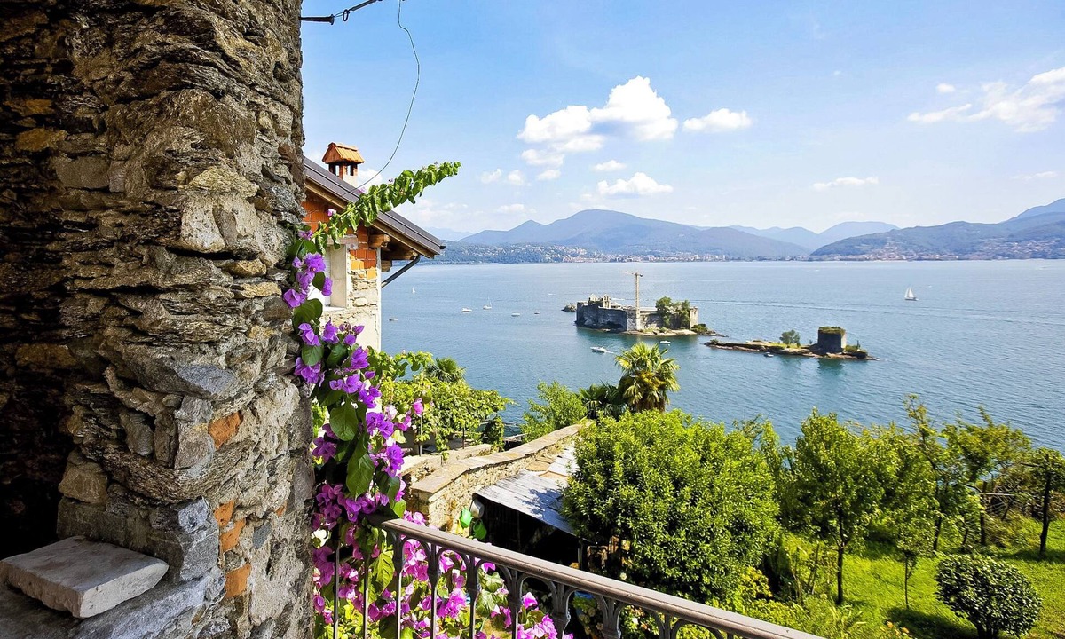 Cannobio Apartment | Casa Bougainville by Lago Reisen