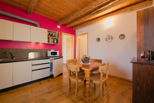 Corno di Rosazzo Apartment | Casa con travi a vista a corno di rosazzo
