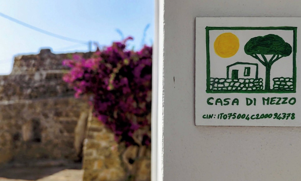 Posto Rosso House | Casa di Mezzo