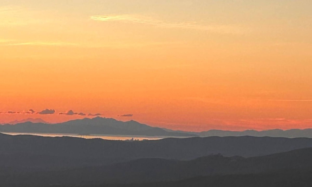 Roccastrada Apartment | Casa Giovy - Relaxation with a view all the way to the sea, in the Tuscan hills