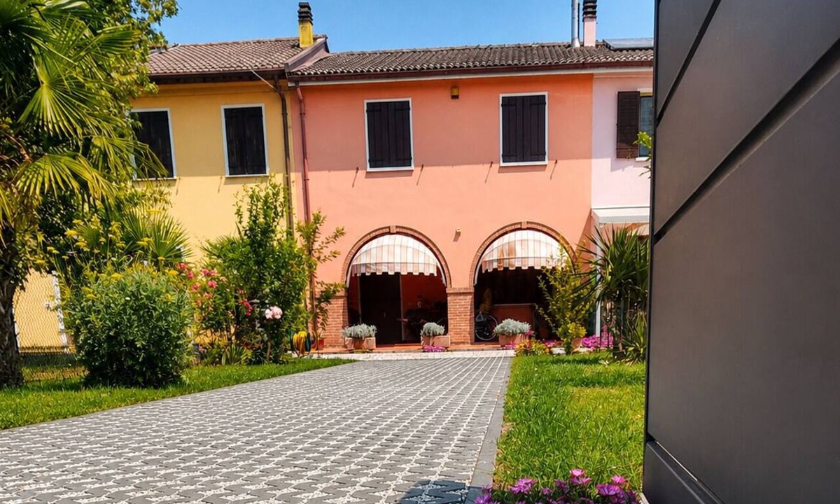 Mogliano Veneto House | Casa Lilla - House with Garden near Venice