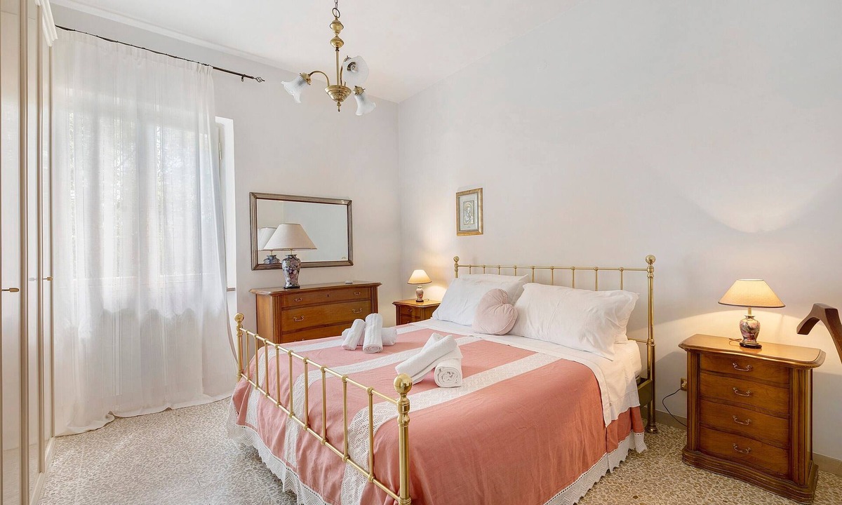 Camporoppolo House | Casa Ortensia: Country House with Private Terrace, Garden, and Wi-Fi