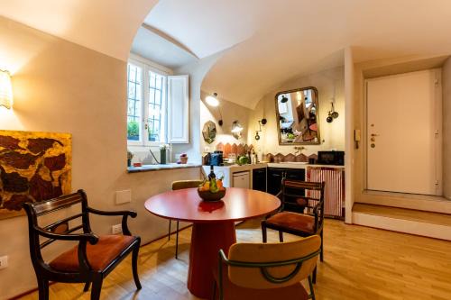 Quartiere XVII Trieste Apartment | Casa Taro - Charming apartment in Rome