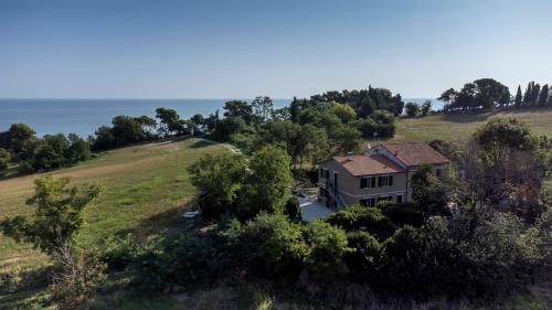 Fano Apartment | Casa Tobira - casale panoramico sul mare in collina