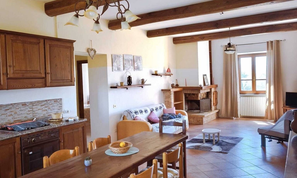 Avigliano Umbrio Apartment | Caserinzio farmhouse - Girasole panoramic view with pool