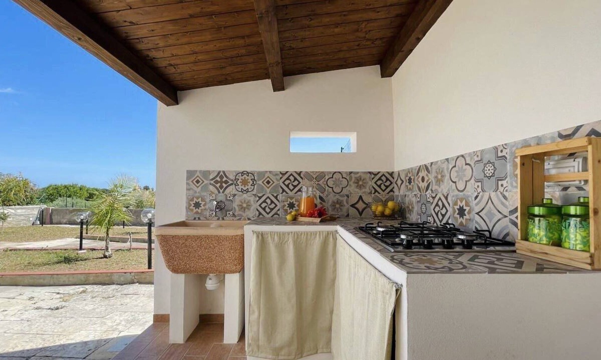 Gallina Villa | CASITA IRIS