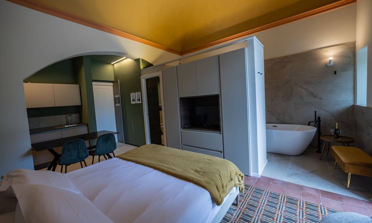 Acireale Apartment | Chambre nestled between history and modernity