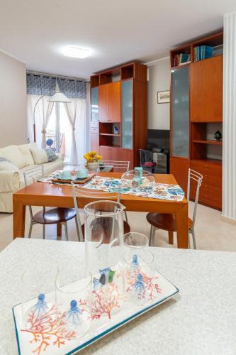 Latina Apartment | Chantal's House apartament