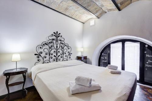 Quartiere XIII Aurelio Apartment | Charming Apartment with Garden, Parking & Metro