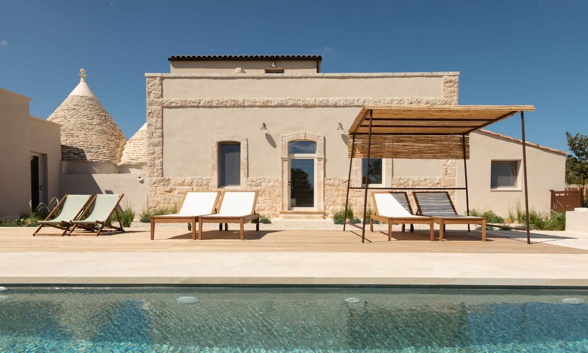 Castellana Grotte Villa | Charming elegant retreat with pool, style & relax, landscaped gardens, Puglia