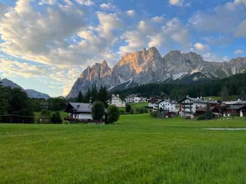 Quartiere XXIV Don Bosco Apartment | Charming house Cortina d Ampezzo