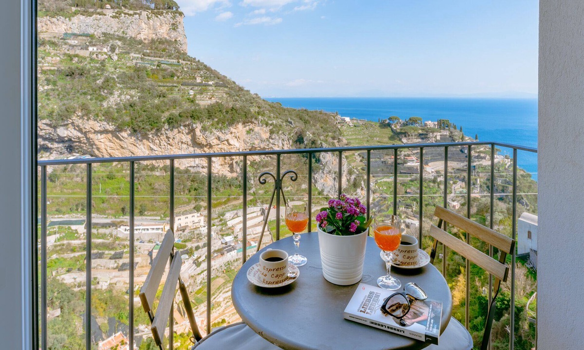 Pontone Apartment | Charming House with beautiful view.