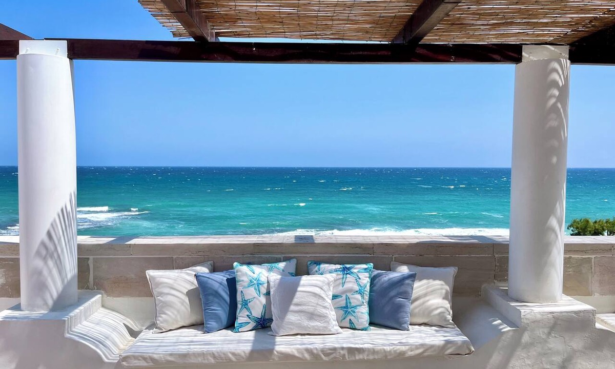 Villanova Apartment | Charming rooftop apartment just 20 m from the sea with a fantastic sea view