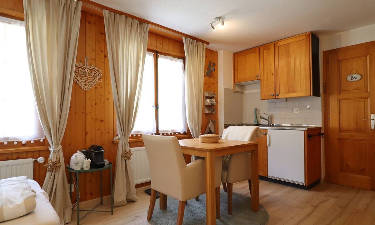 St. Luc Apartment | Charming studio apartment close to the shuttle bus stopOutside : studio for 2 people, on the 2nd flo