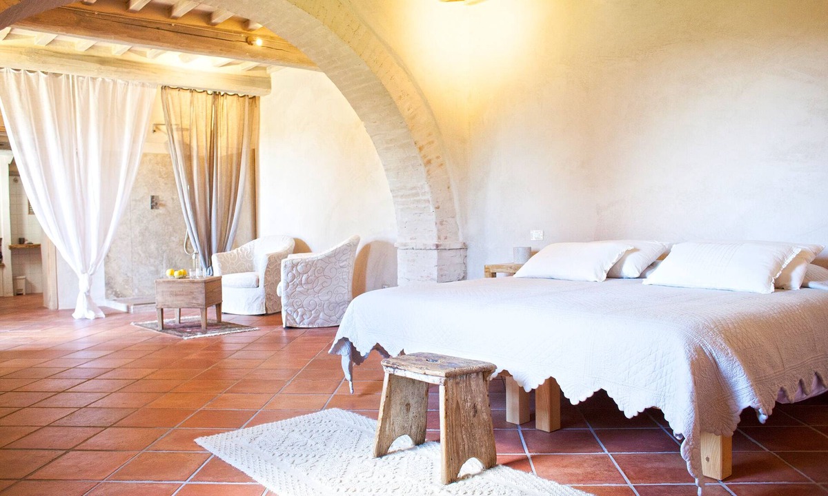 Chianciano Terme House | Charming Suite in Tuscan farmhouse villa with pool