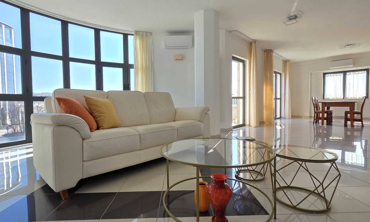 Ripalimosani Apartment | City Hub Urban Flat
