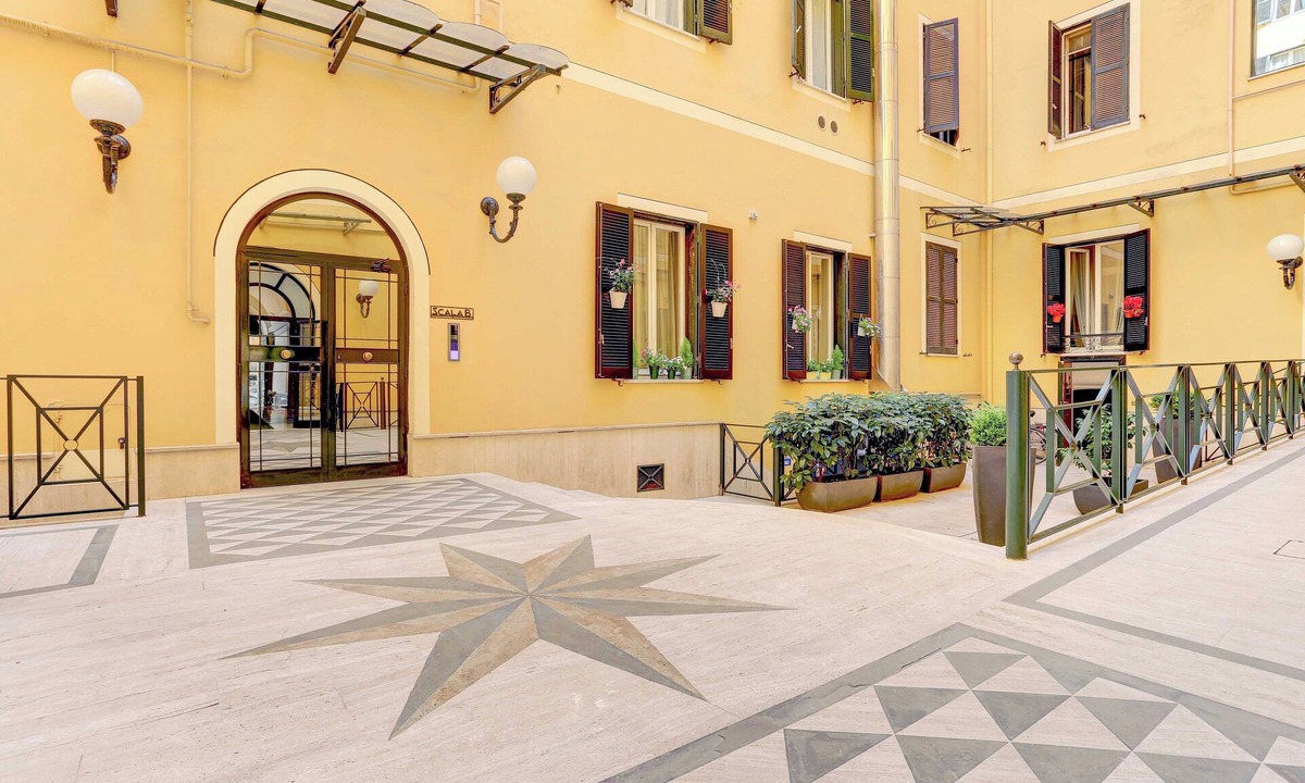 Monti Apartment | Colosseo MecenStudio - Home and More