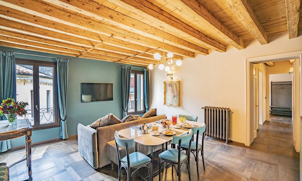 Castello Apartment | Corte Rubbi 9 Canal View