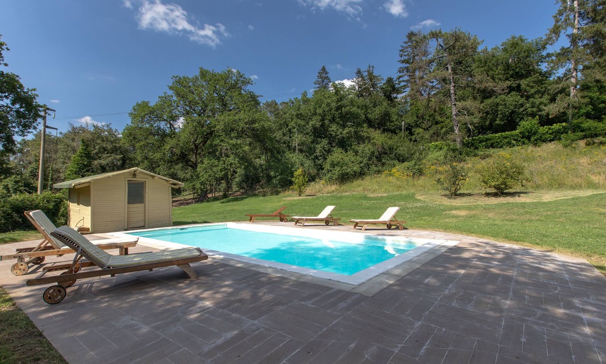 Onano Cottage | Cottage with swimming pool, veranda, garden and private parking