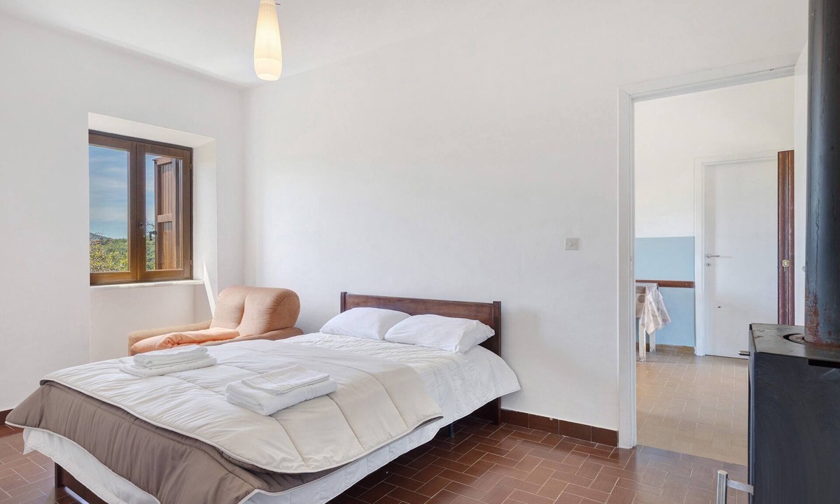 Fassinoro House | Country House 'Le Vallocchie' with Mountain View and Private Garden