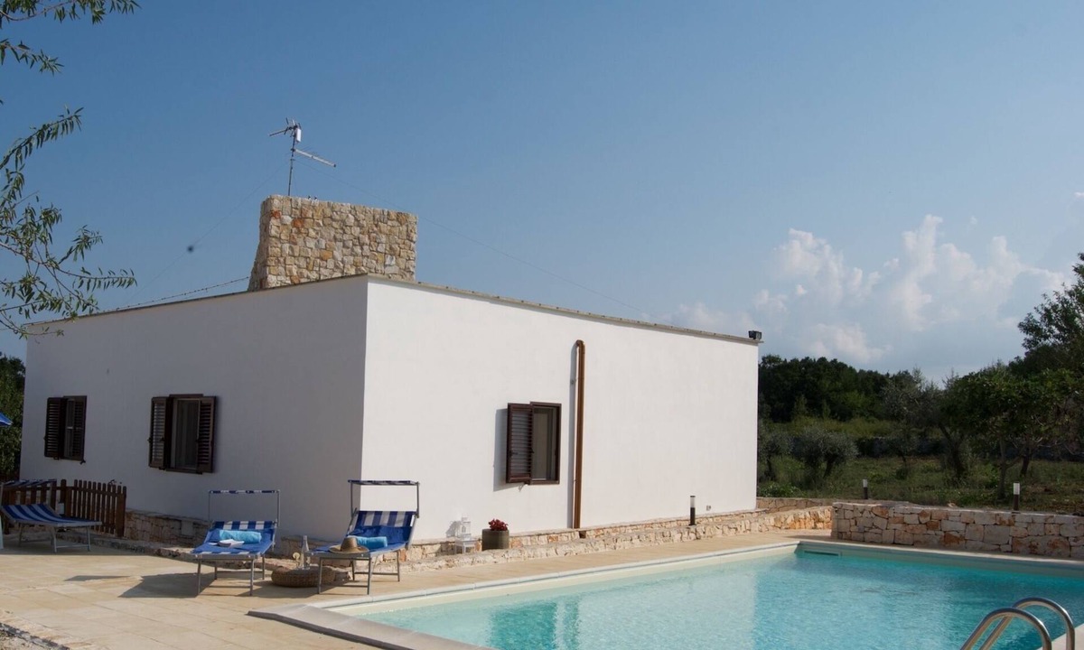 Martina Franca Cottage | Country House with large garden and pool in Martina Franca