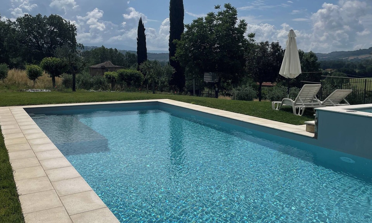 Fratta Apartment | Cozy apartment in villa with pool surrounded by olive trees in Todi - Olivo