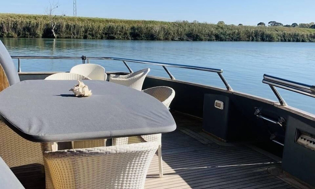 Fiumicino Bed & Breakfast | Davidon Yacht