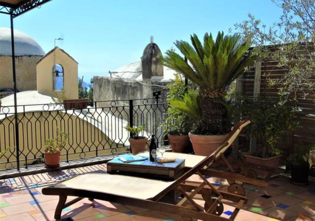 Chiesa Nuova Apartment | De Vivo Realty - Casa Alma Positano