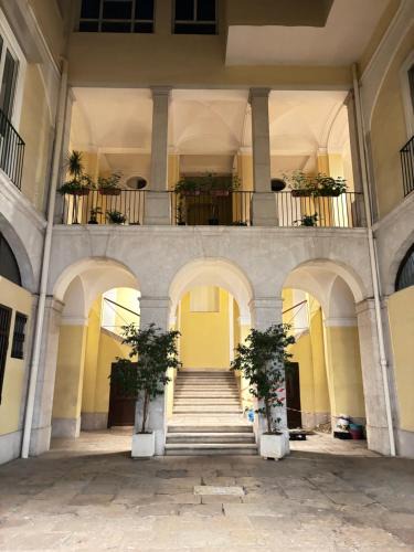 Murat Town House | Deattellis House accogliente mansarda in palazzo storico