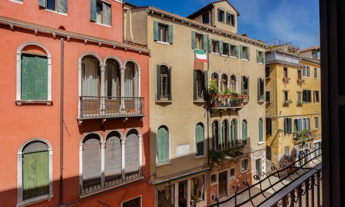 San Marco Villa | Dimora Samuele - Six Bedroom Villa, Sleeps 12
