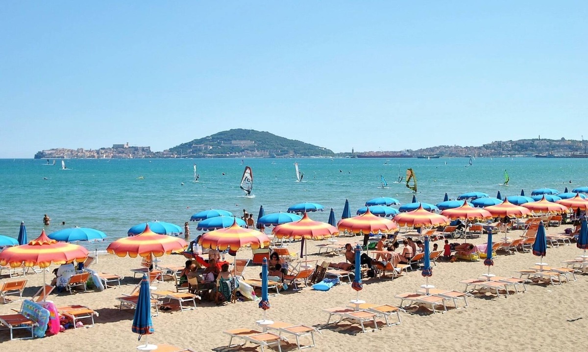 Formia House | Dinky Home Air-conditioned Penthouse With sea View Terrace