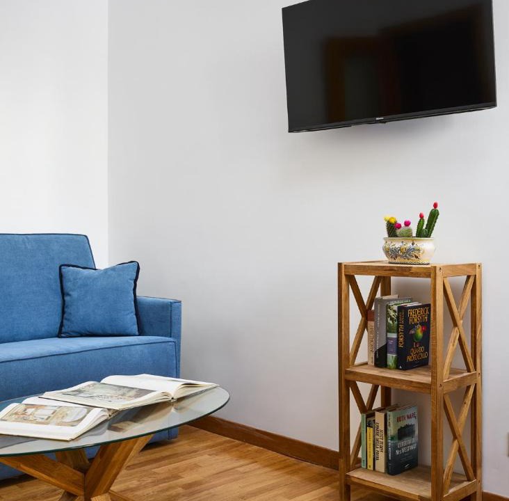 Rione XIV Borgo Apartment | Domus Alberico 11 (Vaticano)
