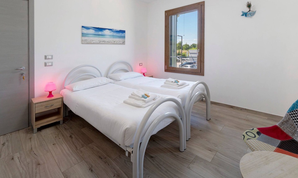 Olmo di Mira Apartment | Double Room with Wi-Fi and Air Conditioning
