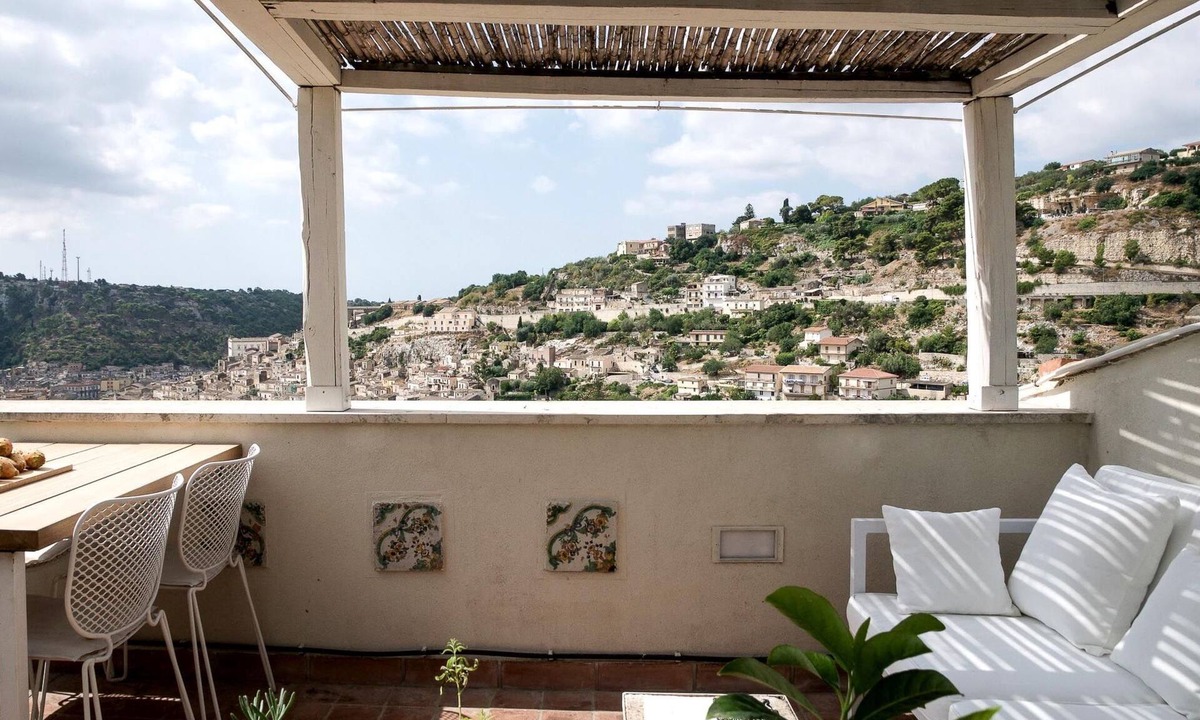 Modica Apartment | Eine Terrasse über Modica by Interhome
