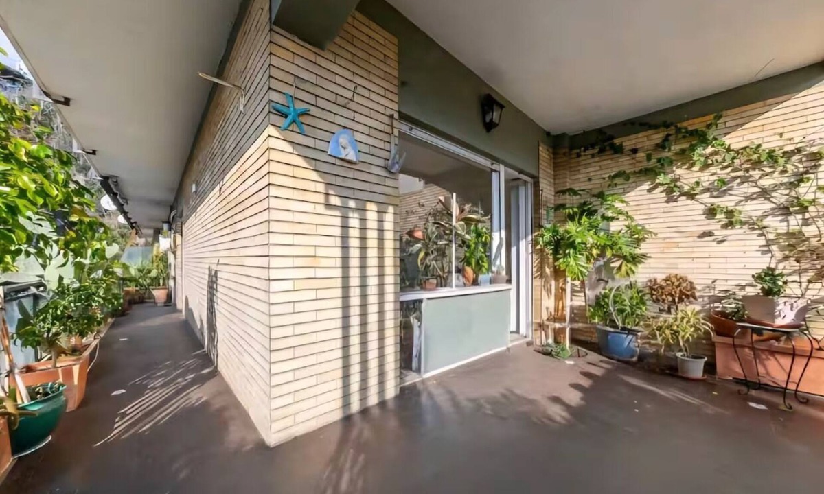 Quartiere XIII Aurelio House | Elegant Apartment Near Vatican with spacious balcony