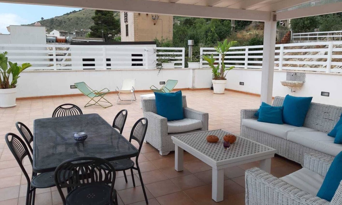 Castellammare del Golfo House | Elegant panoramic house with large terrace overlooking the sea