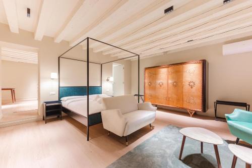 Castello Apartment | Elegant Residence in the Authentic Charm of Castello