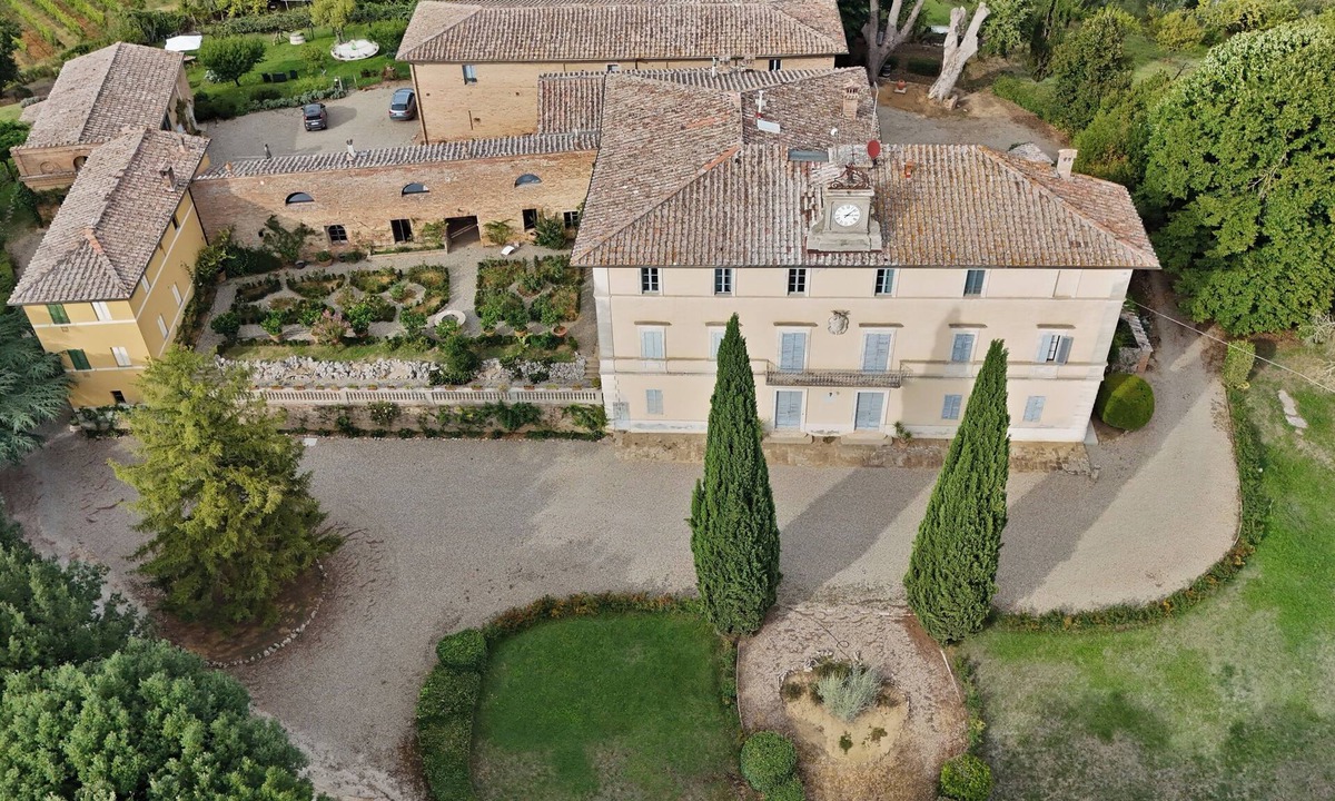Siena Villa | Elegant Tuscan Villa near Siena