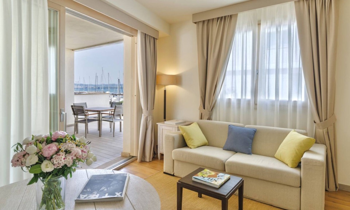 Scarlino Apartment | Elegant two-room apartment characterized by an elegant and refined design of approximately 45 m2 consisting of a living room with double sofa bed and fully equipped induction cooking side which leads to a large terrace furnished with outdoor furniture.A