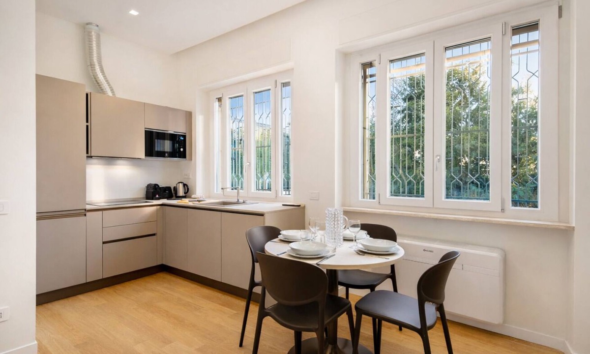 Ripa Apartment | Elegantis.it Aventino Suite Apartment - Colosseo, Metro and Circo Massimo Nearby